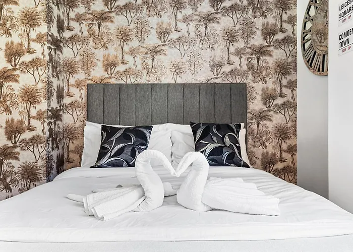 Central London Luxury, Relaxing Apartment! 2 Mins From Paddington Station!
