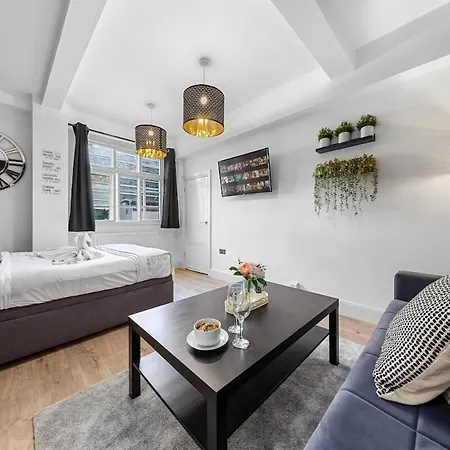 Central London Luxury, Relaxing Apartment! 2 Mins From Paddington Station! Room photo